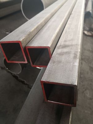 SUS304 Paslanmaz Çelik Dikdörtgen Boru, 304l HL Karbon Çelik Kare Boru 0.6 0.8 1.2mm